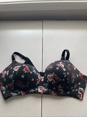 Torrid 44DD  Black Devil Love Hearts Bra with Red & Cream Accents. Roses.